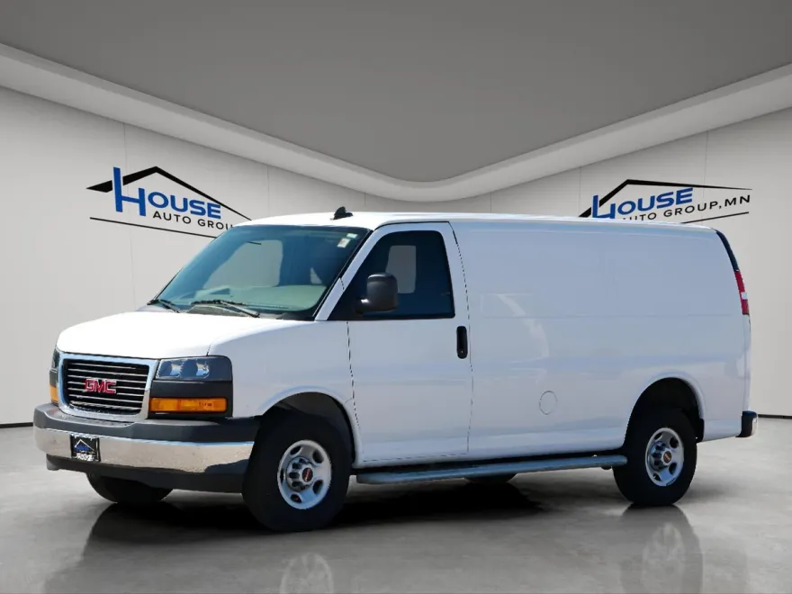 2023 Gmc Savana Cargo 2500 photo 1