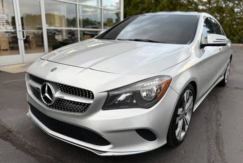 2018 Mercedes Benz CLA 250 4MATIC photo 1