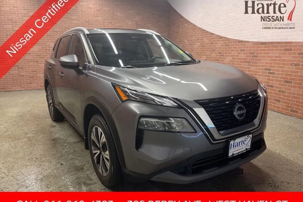 2022 Nissan Rogue SV photo 1