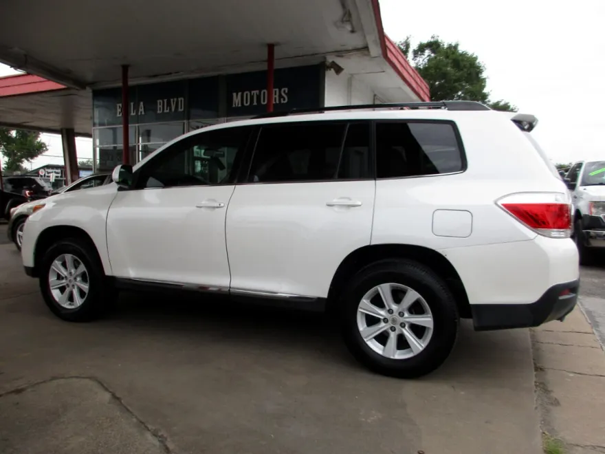 2012 Toyota Highlander Base Hybrid photo 1