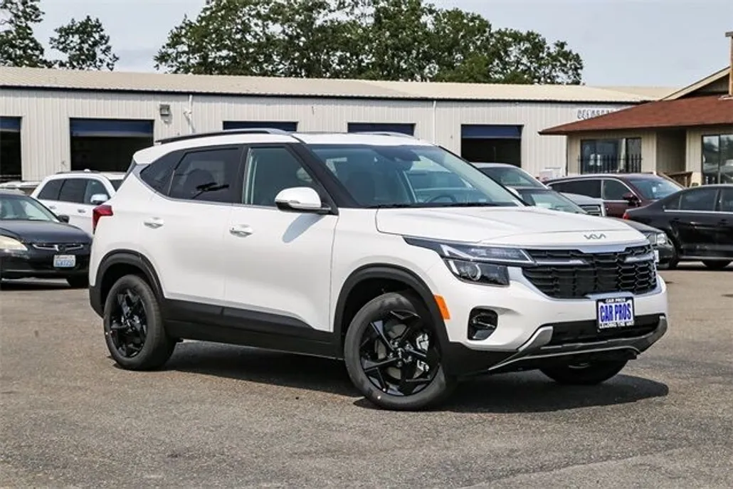 2026 Kia Seltos EX photo 1