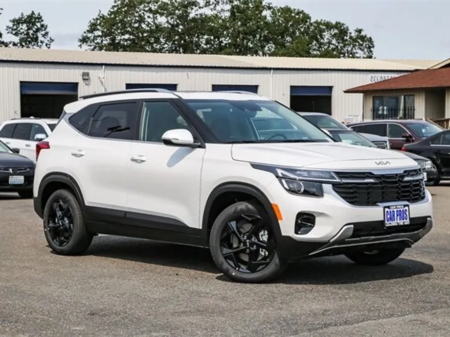 2026 Kia Seltos EX photo 1