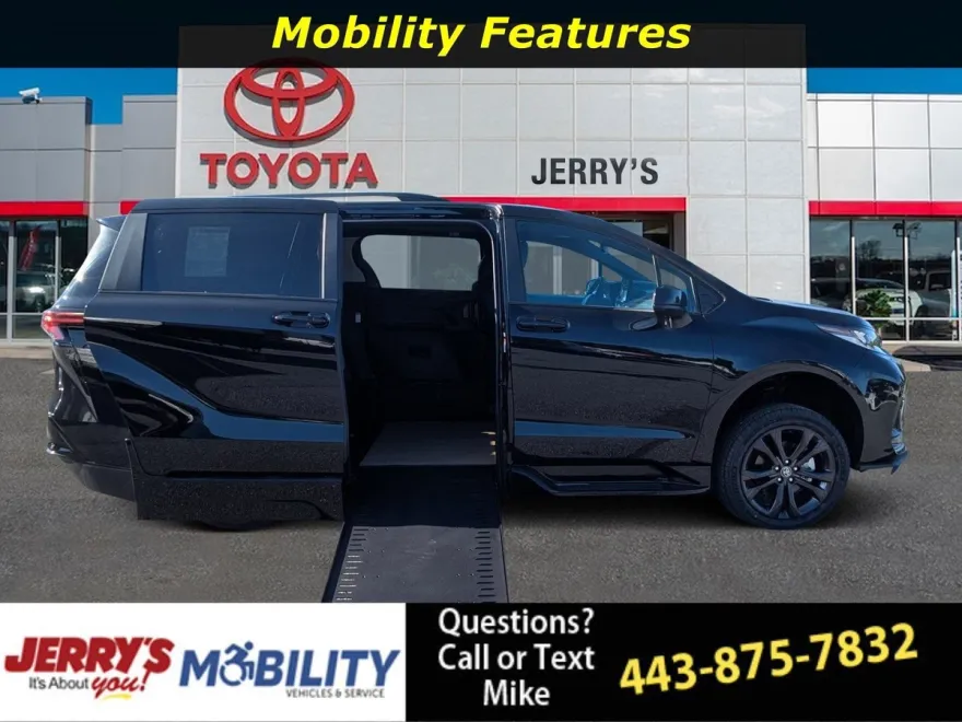 2025 Toyota Sienna XSE photo 1