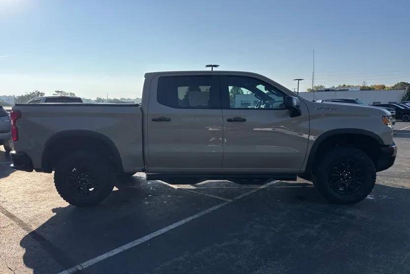 2022 Chevrolet Silverado 1500 ZR2 photo 1