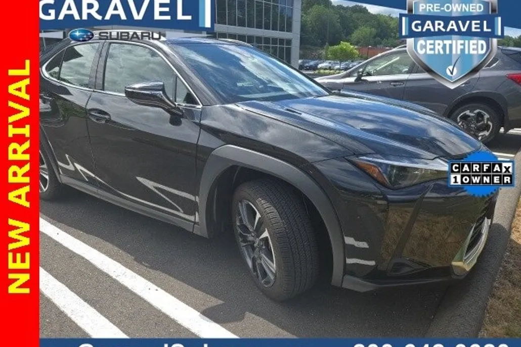 2023 Lexus UX 250h photo 1
