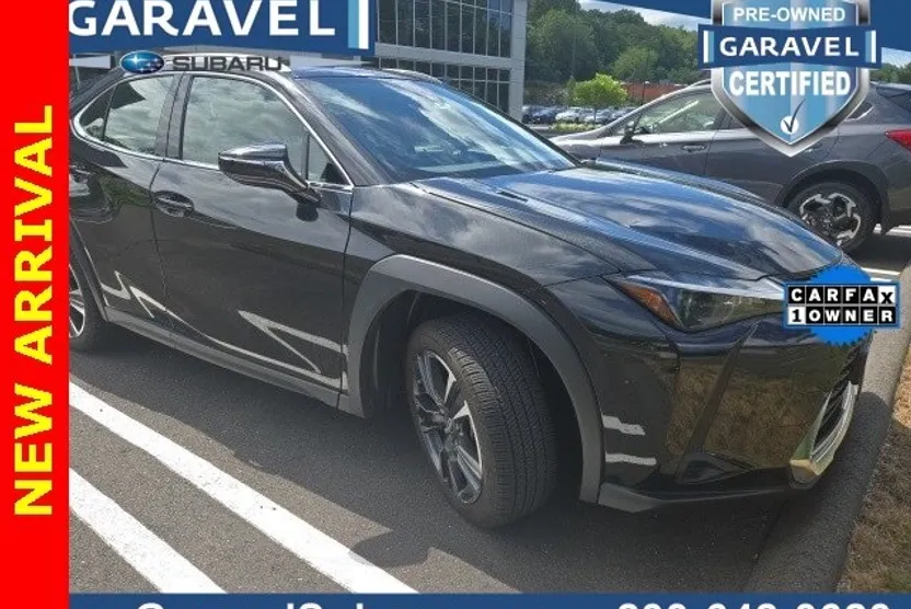 2023 Lexus UX 250h photo 1