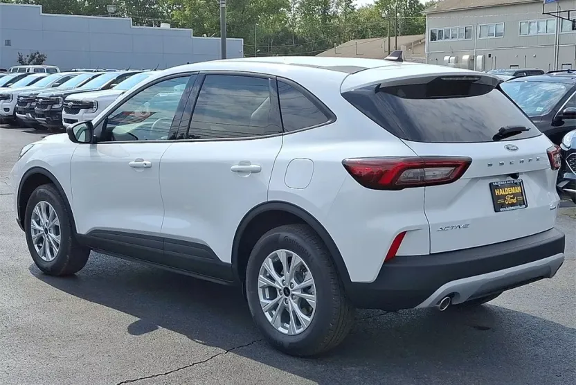 2026 Ford Escape Active photo 1