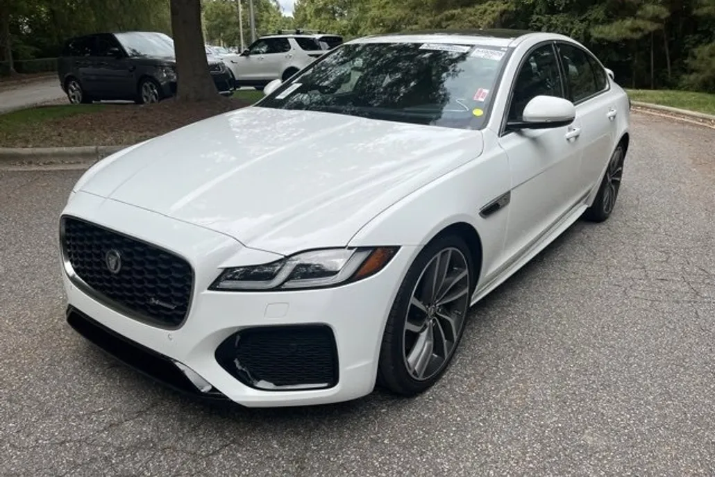 2024 Jaguar XF P250 R-Dynamic SE photo 1