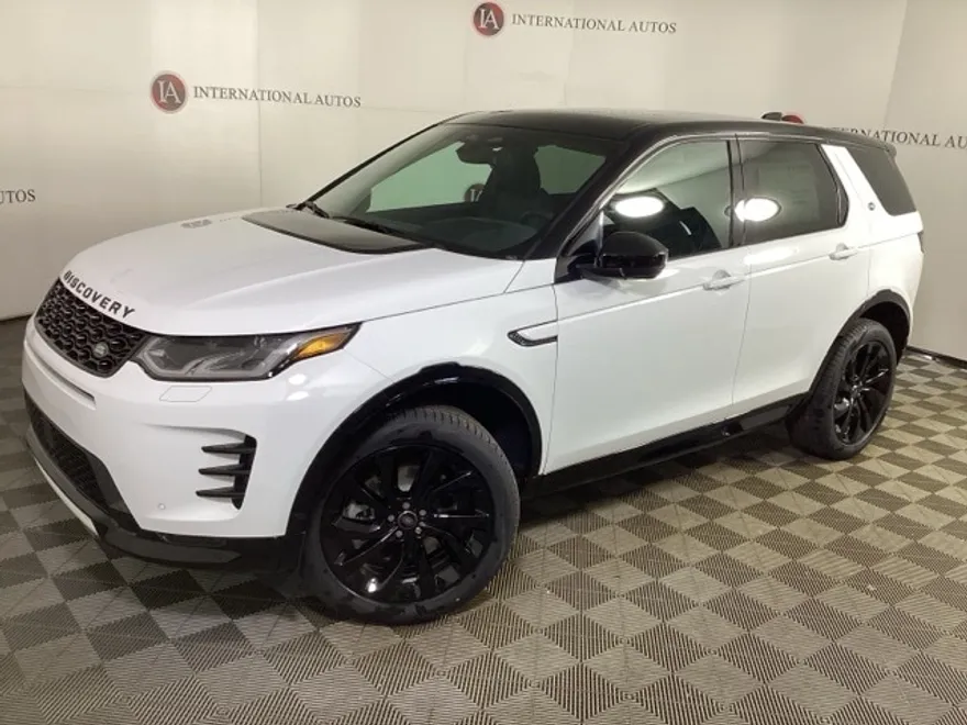 2025 Land Rover Discovery Sport SE photo 1