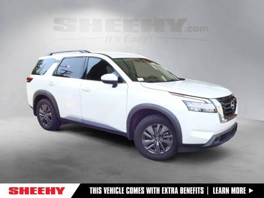 2022 Nissan Pathfinder SV photo 1
