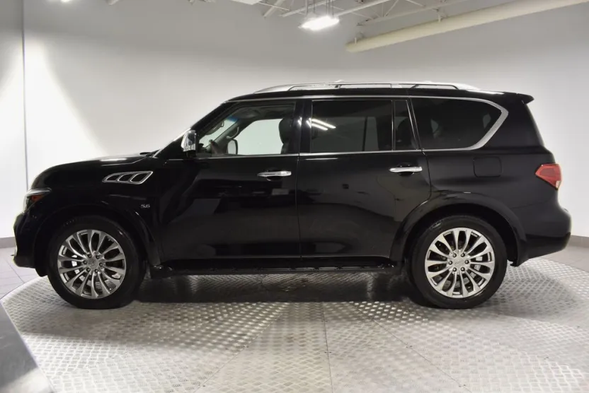 2017 Infiniti QX80 Base photo 1