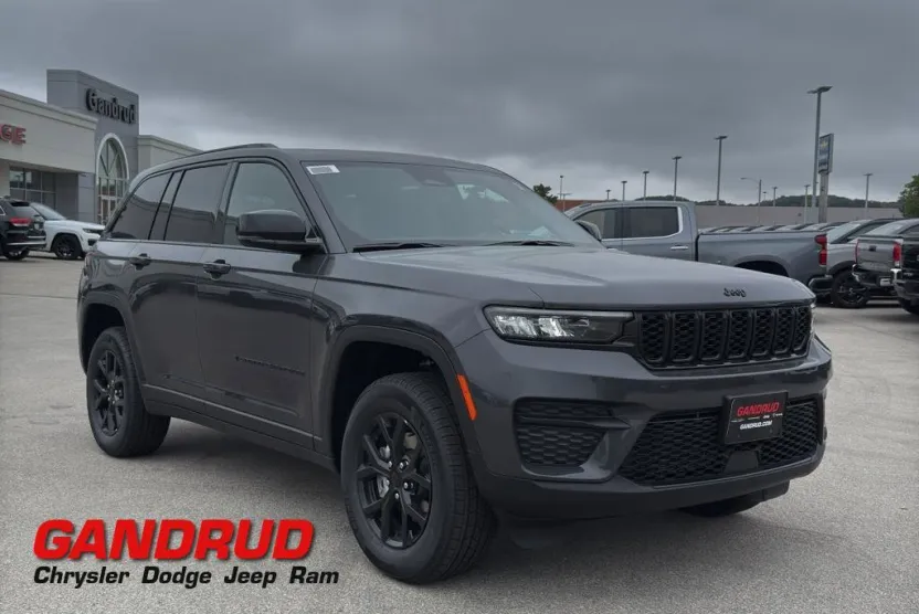 2025 Jeep Grand Cherokee Altitude X photo 1