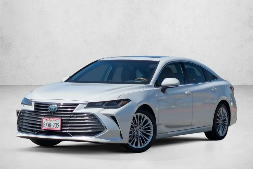 2019 Toyota Avalon Hybrid XLE XSE Limited photo 1