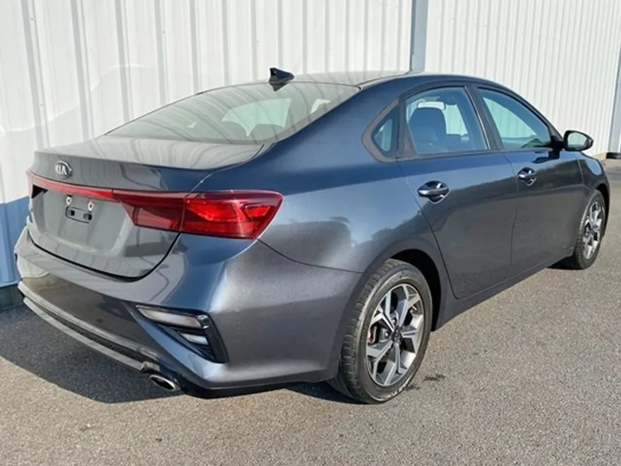 2021 Kia Forte LXS photo 1