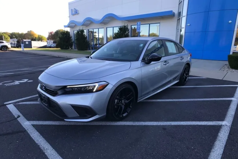 2024 Honda Civic Sport photo 1