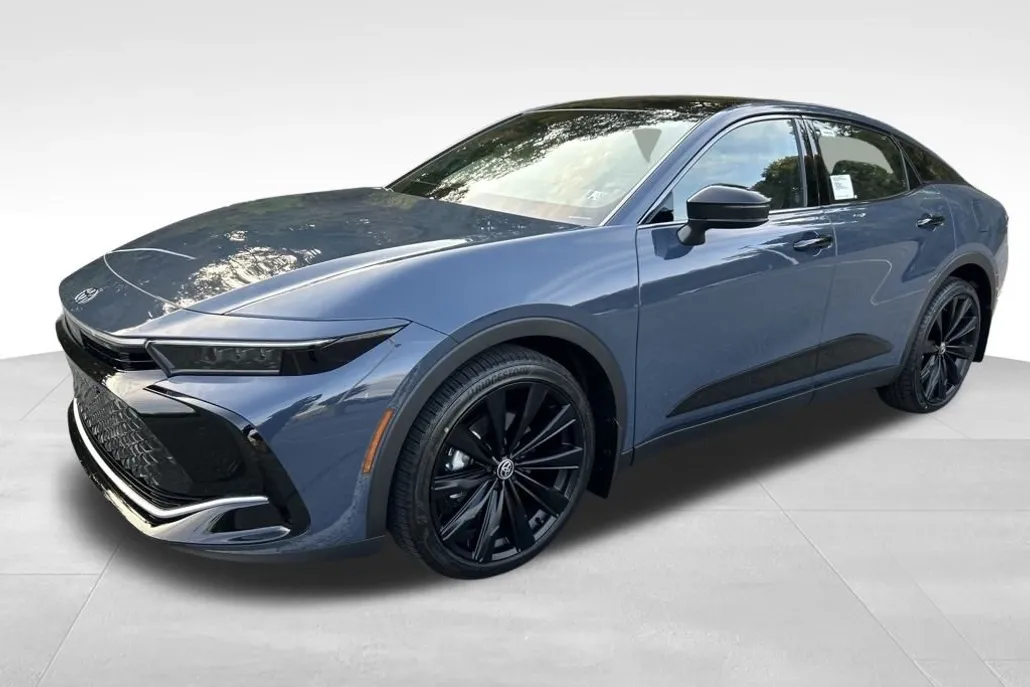 2026 Toyota Crown photo 1