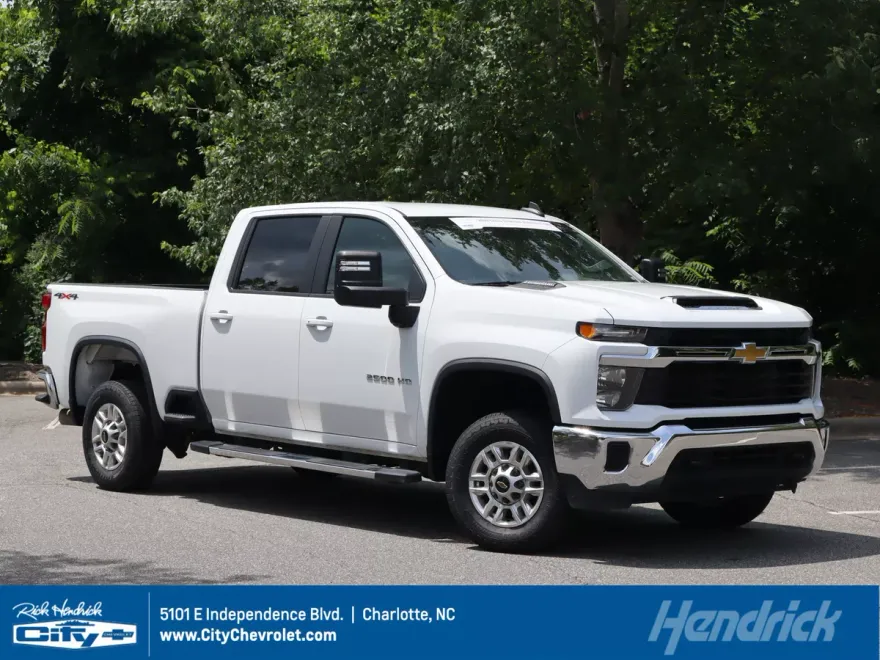 2024 Chevrolet Silverado 2500HD LT photo 1