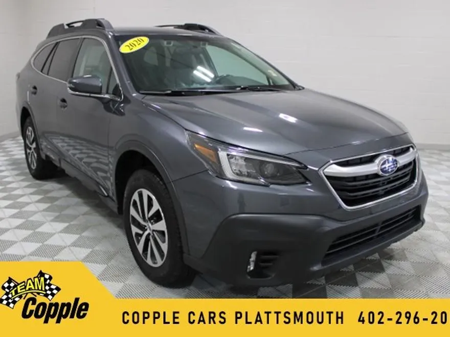 2020 Subaru Outback Premium photo 1