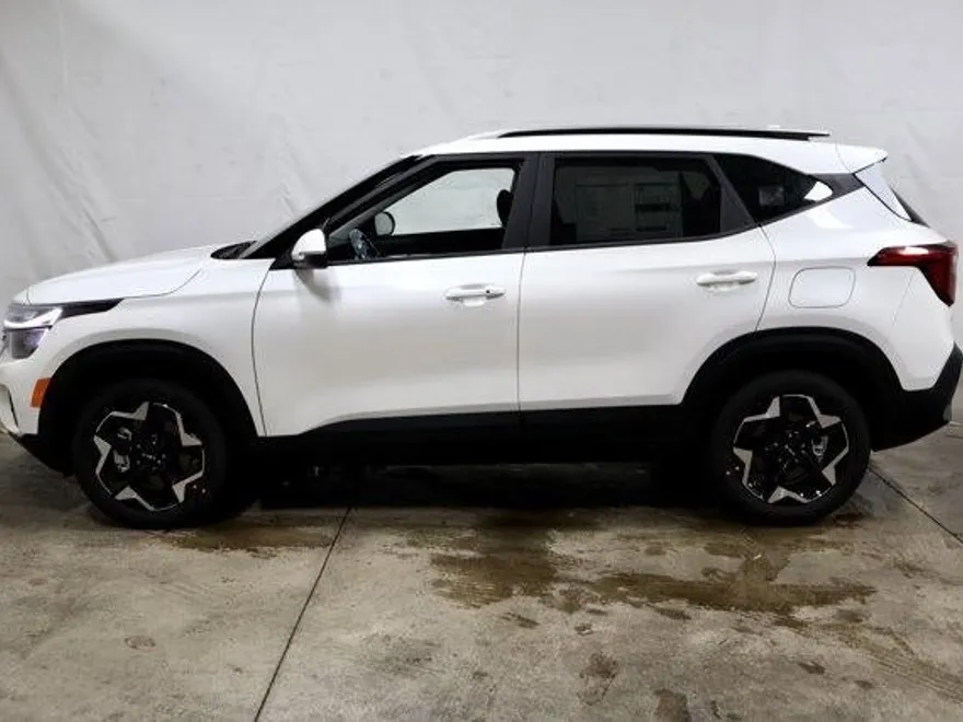 2026 Kia Seltos S photo 1