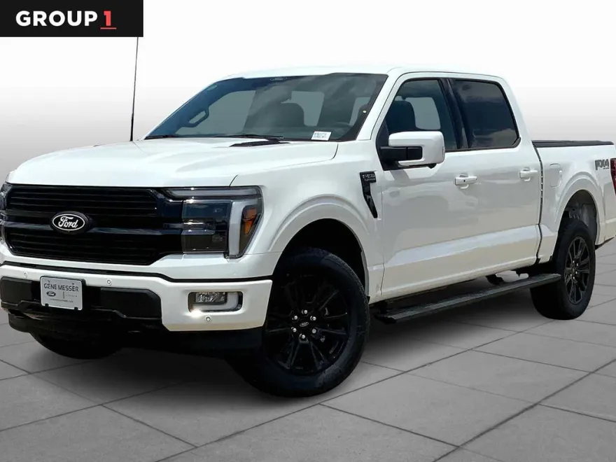 2025 Ford F-150 Platinum photo 1