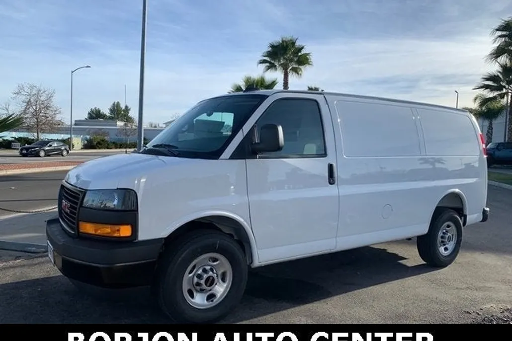 2024 Gmc Savana Cargo 2500 photo 1
