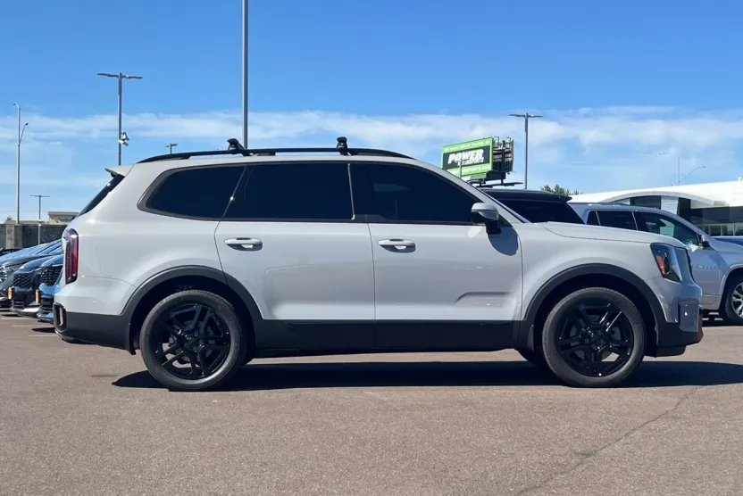 2025 Kia Telluride X-Line photo 1