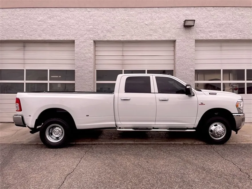 2024 Ram 3500 Tradesman photo 1