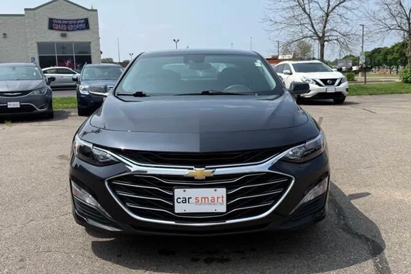 2023 Chevrolet Malibu 1LT photo 1