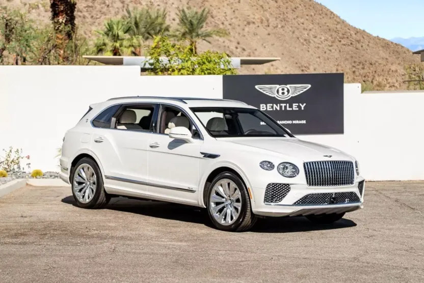 2025 Bentley Bentayga EWB photo 1