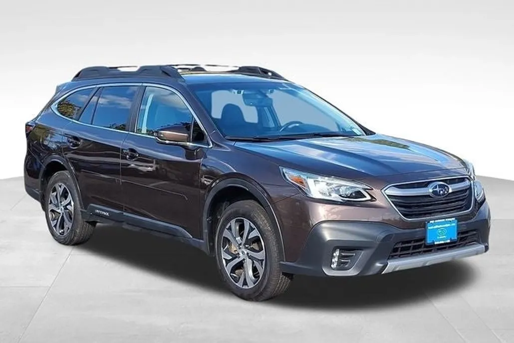 2022 Subaru Outback Limited photo 1