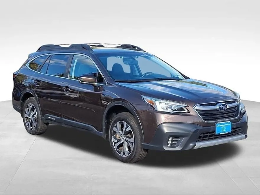 2022 Subaru Outback Limited photo 1