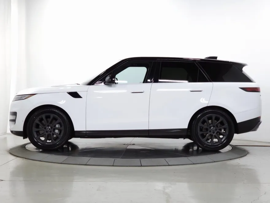 2023 Land Rover Range Rover Sport SE photo 1