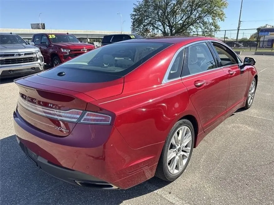 2015 Lincoln MKZ photo 1