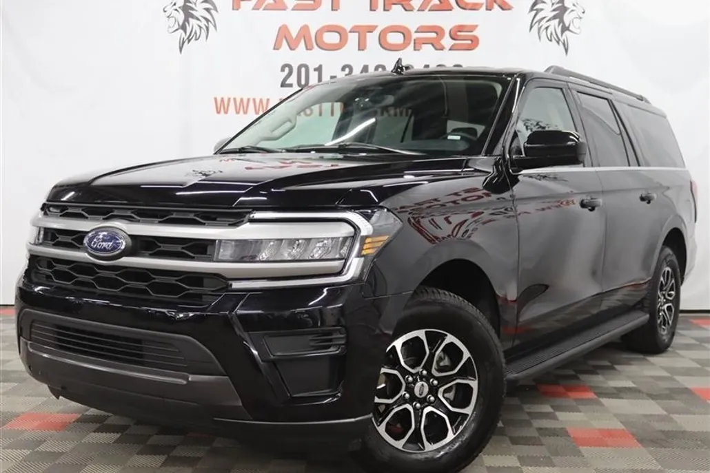 2024 Ford Expedition MAX XLT photo 1