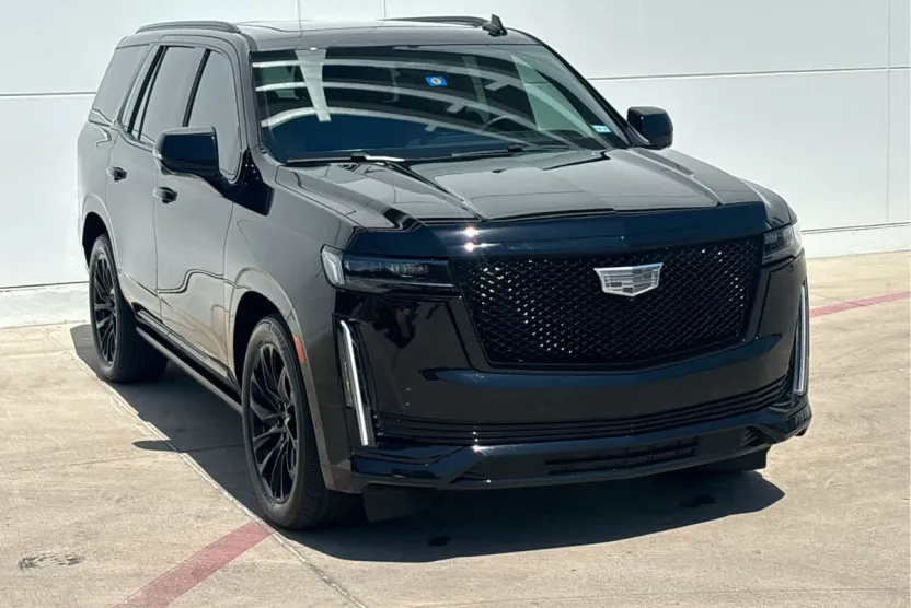 2023 Cadillac Escalade Sport photo 1