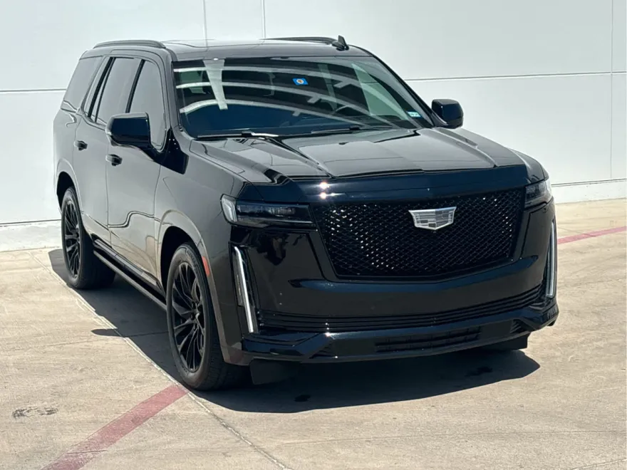 2023 Cadillac Escalade Sport photo 1