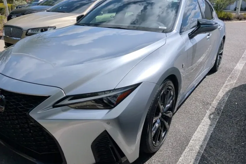 2022 Lexus IS 350 F SPORT photo 1