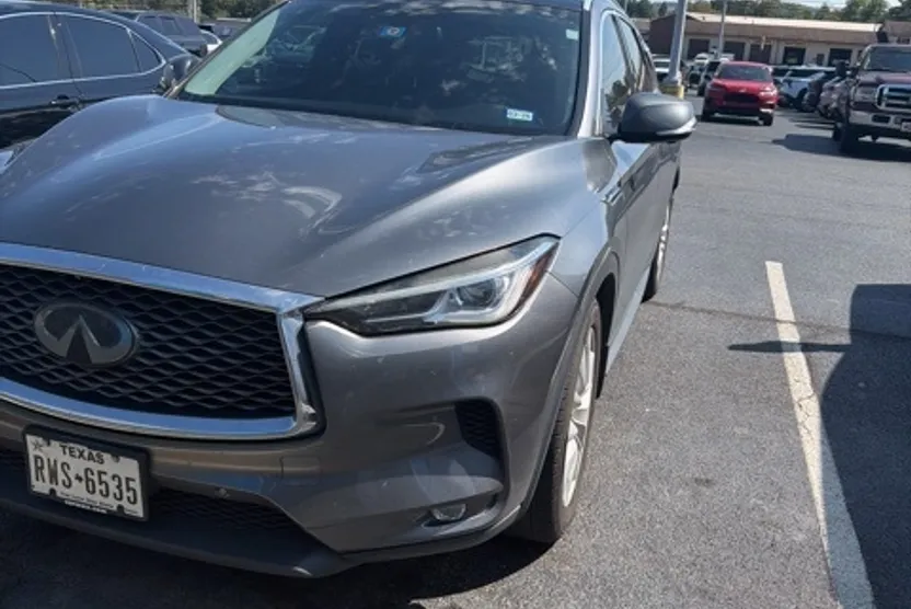 2019 Infiniti QX50 Essential photo 1