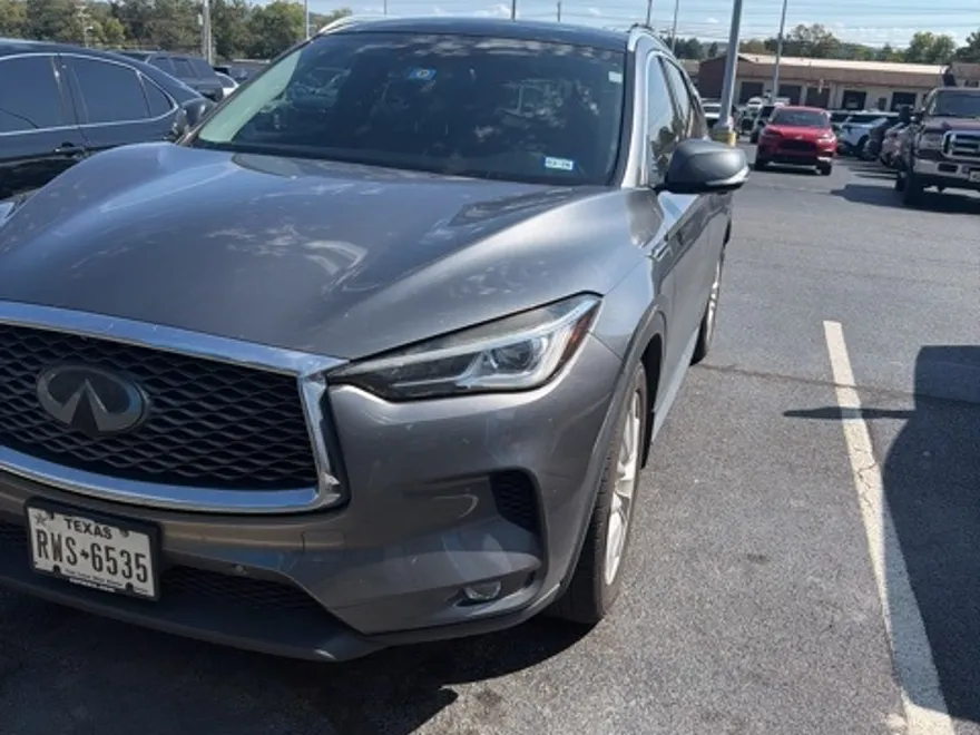 2019 Infiniti QX50 Essential photo 1