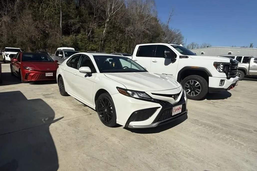 2023 Toyota Camry XSE photo 1