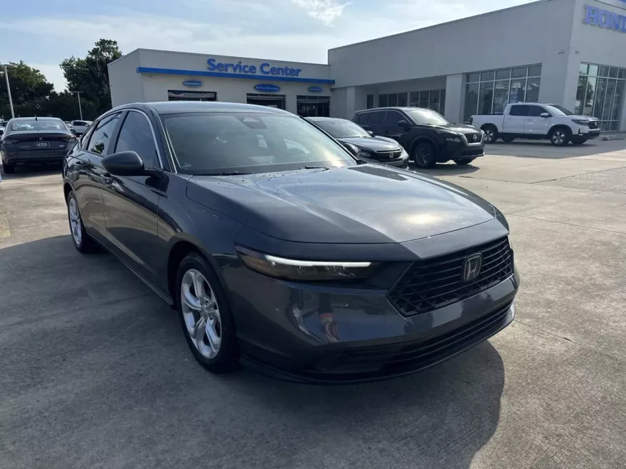 2024 Honda Accord LX photo 1