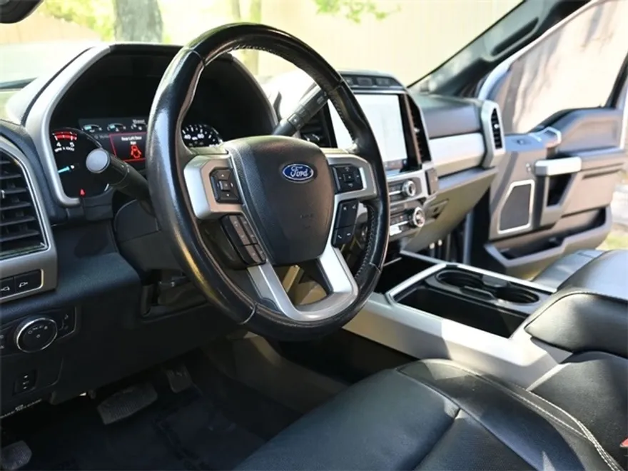 2022 Ford F-450 Lariat photo 1