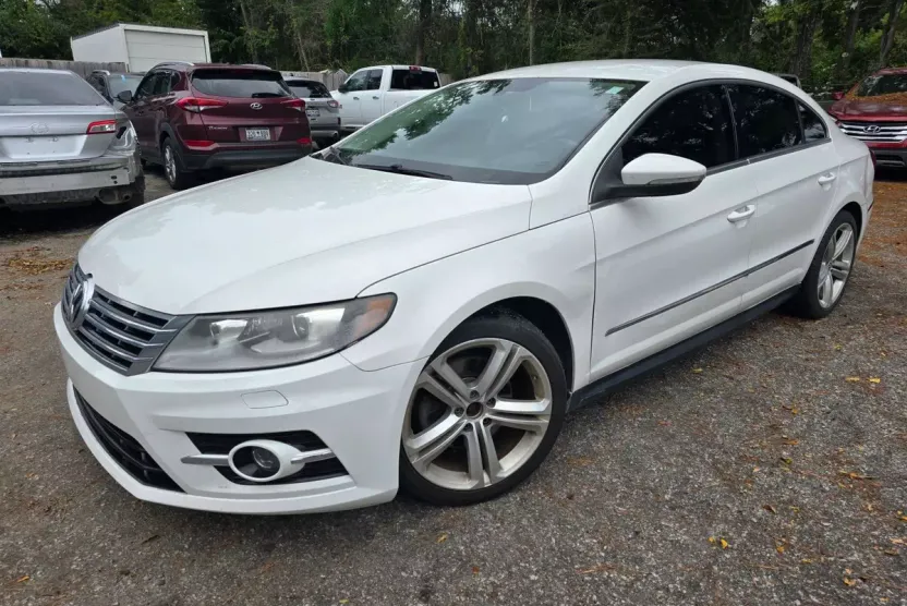 2014 Volkswagen CC 2.0T R-Line photo 1