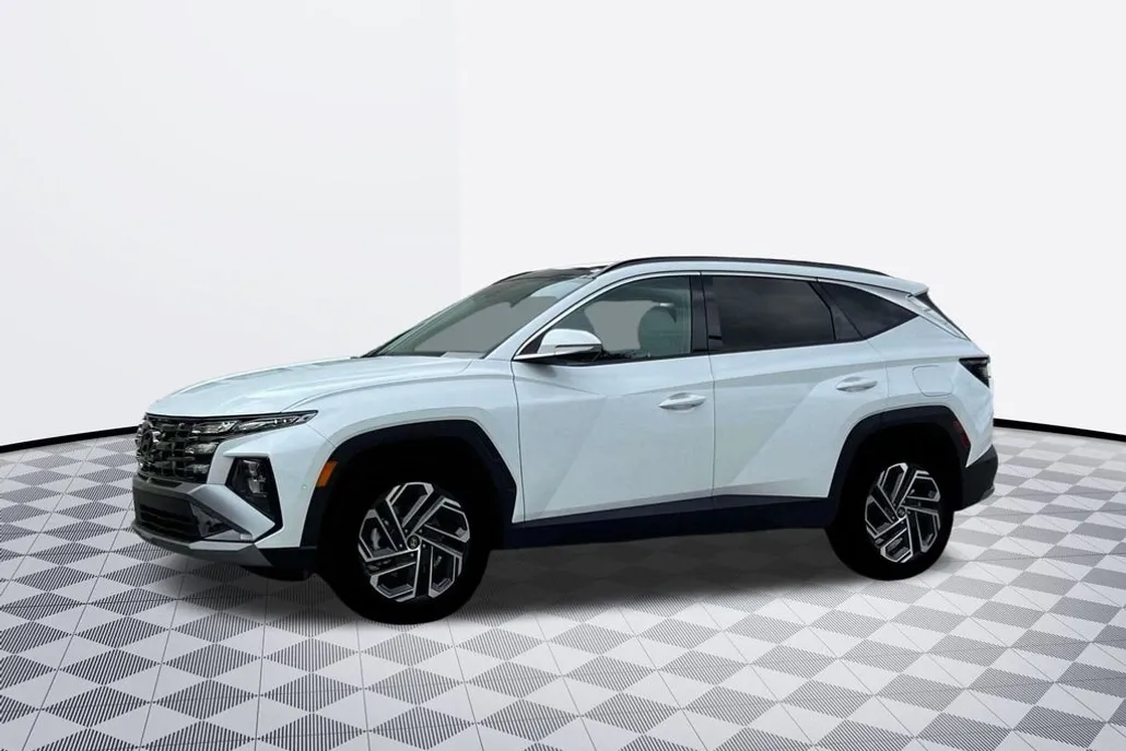 2025 Hyundai Tucson Hybrid Limited photo 1