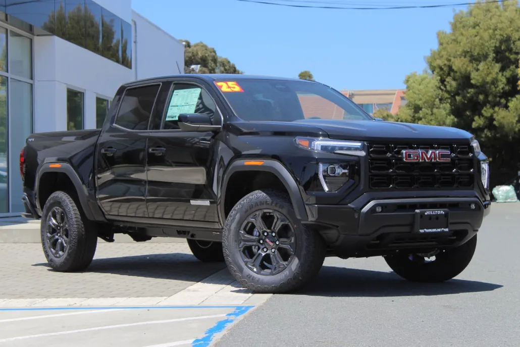 2025 Gmc Canyon Elevation photo 1