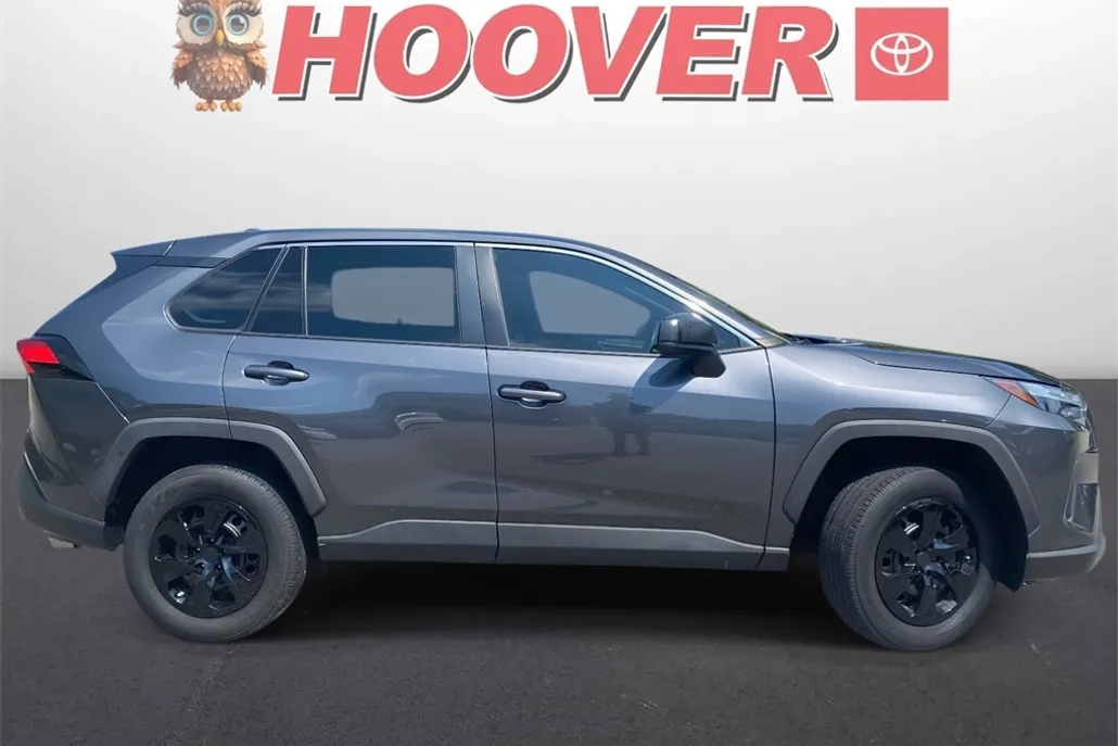2023 Toyota RAV4 LE photo 1