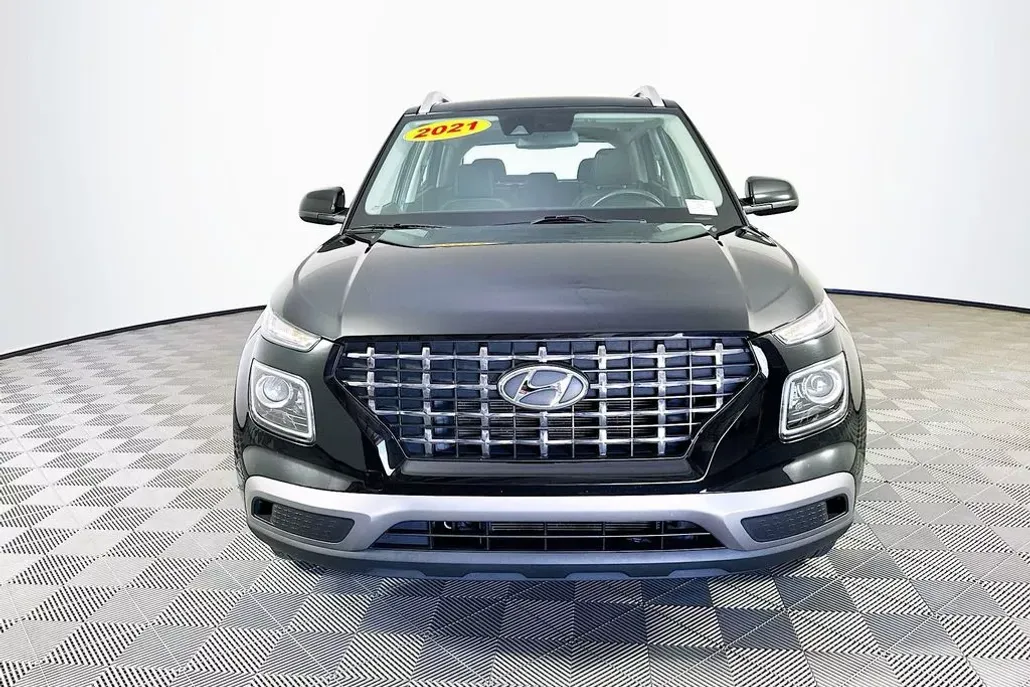 2021 Hyundai Venue SEL Denim photo 1
