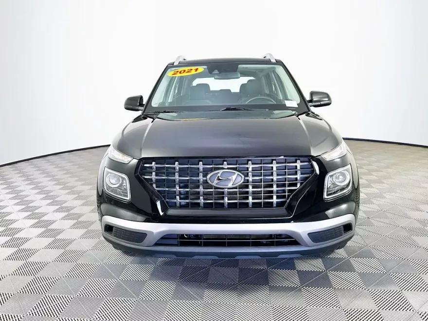 2021 Hyundai Venue SEL Denim photo 1