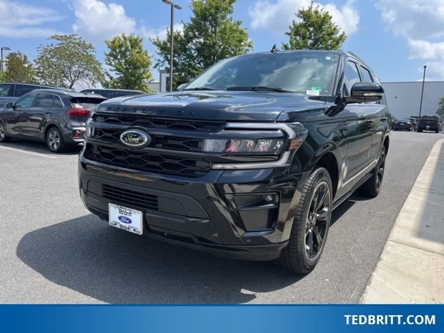 2024 Ford Expedition Limited photo 1