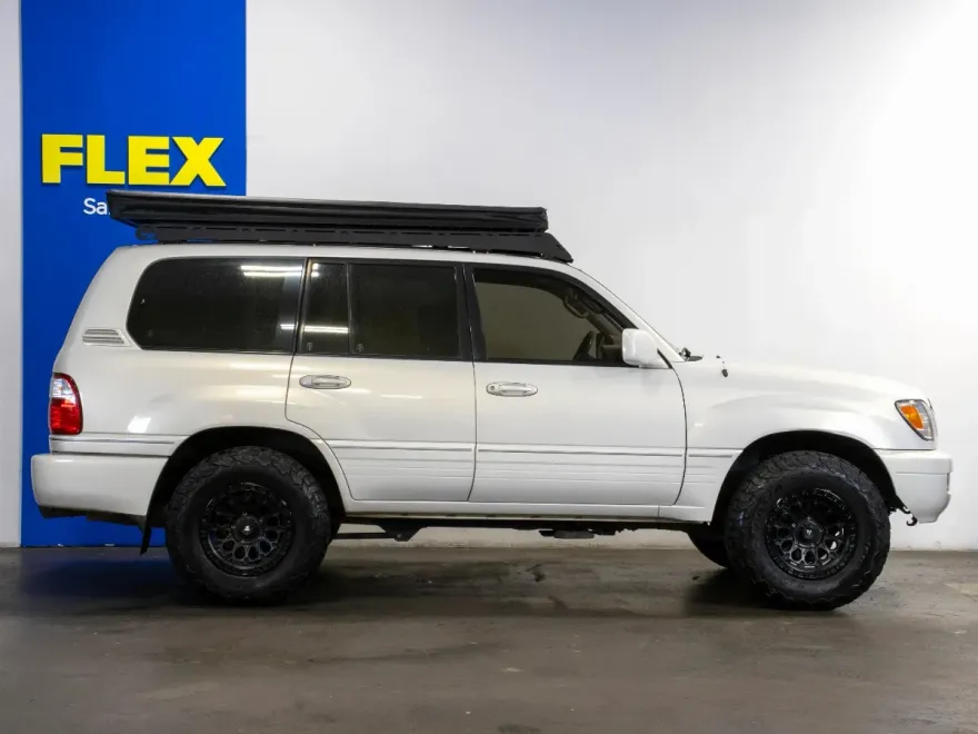 1998 Lexus LX 470 photo 1